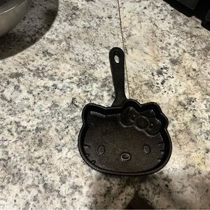 Sanrio Black Hello Kitty Cast Iron Skillet